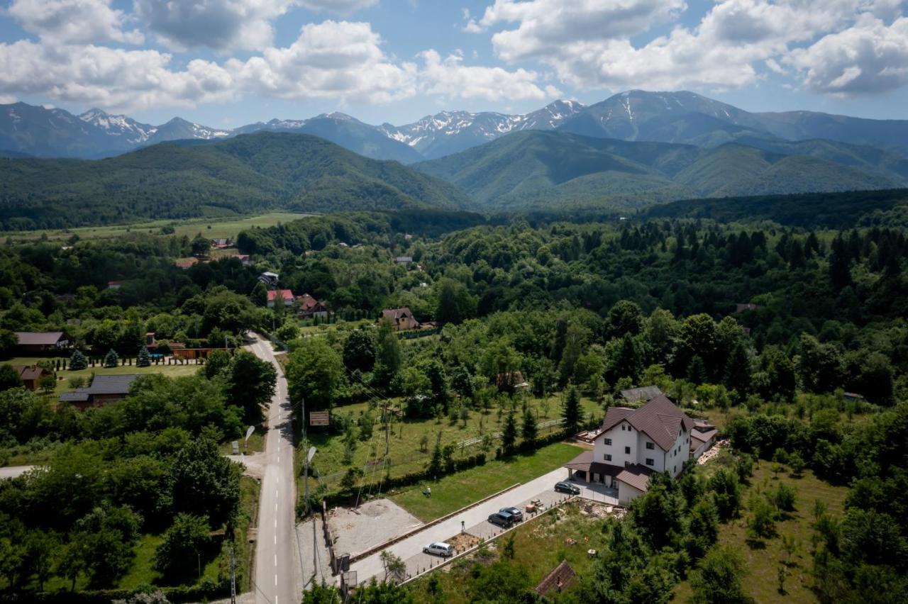 Evergreen Chalet อาวริก ภายนอก รูปภาพ