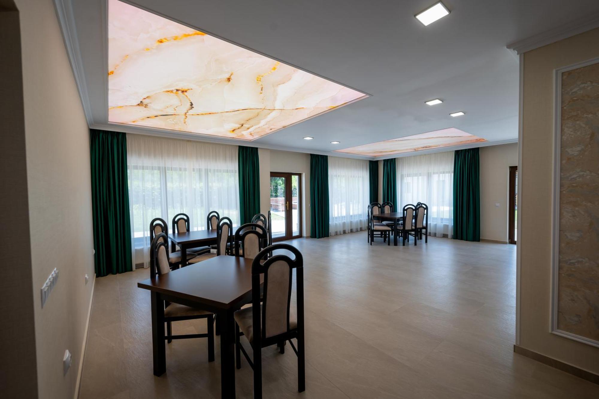 Evergreen Chalet อาวริก ภายนอก รูปภาพ